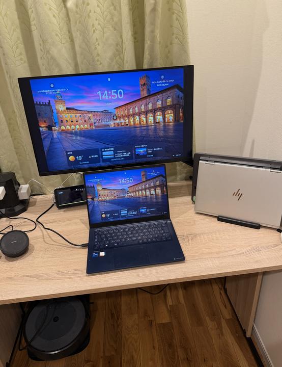 Xiaomi A27UiをUSB-C接続しモニターアームに設置した完成後のデスク全景