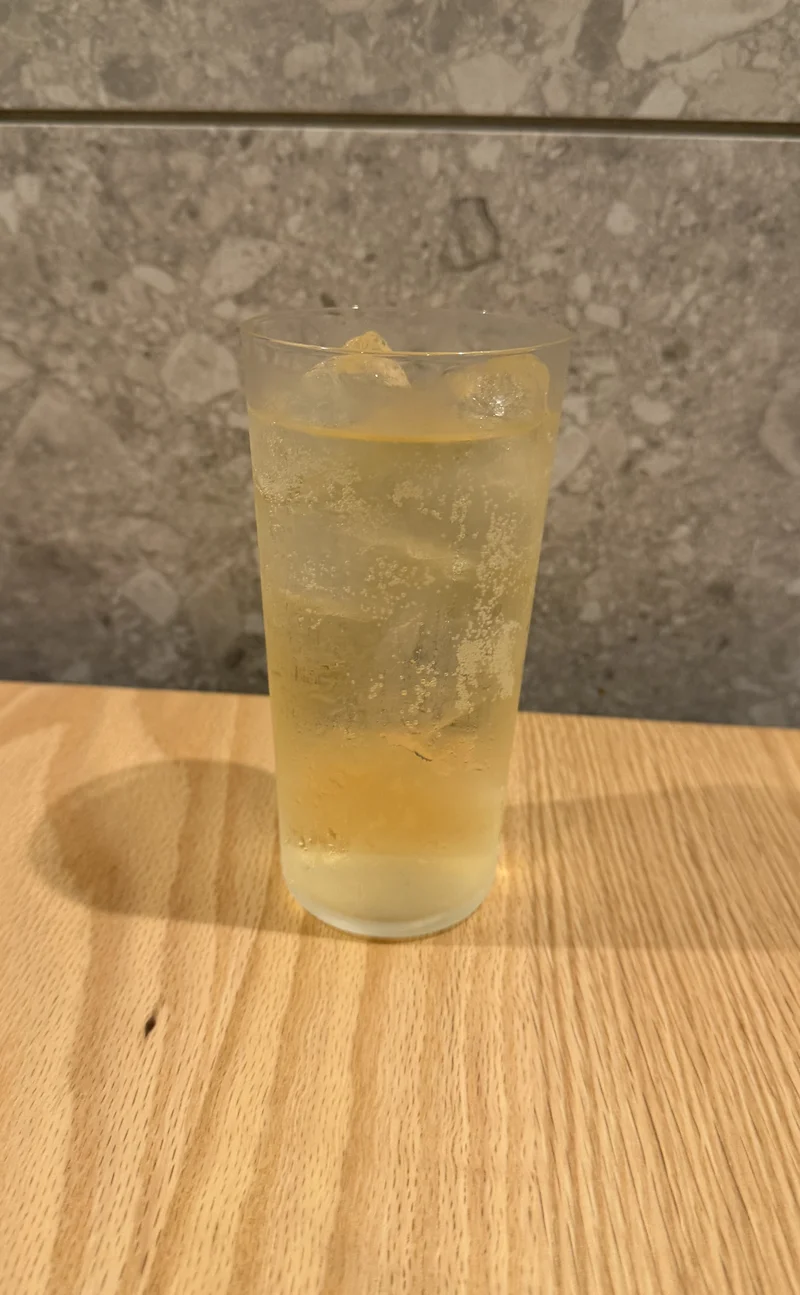 ミズナラスティックで熟成させた角瓶で作ったハイボール
